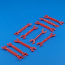 Twixt Game 10 Replacement Red Wrench Link Game Piece 3M Company 1962 - £2.35 GBP