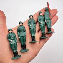 Vintage Iron Tin Toy Army Military USSR WW2 Red Army Lot of 5 Soldiers - $114.00