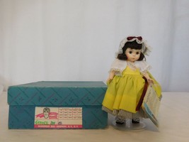 Madame Alexander Doll 8&quot; FRANCE #590 1974 International Doll w/ Box &amp; Hang Tag - £12.60 GBP