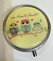 Pretty Owls Une Famille Chouette Purse Travel Pill Box Divided Silver 2 ... - $10.62