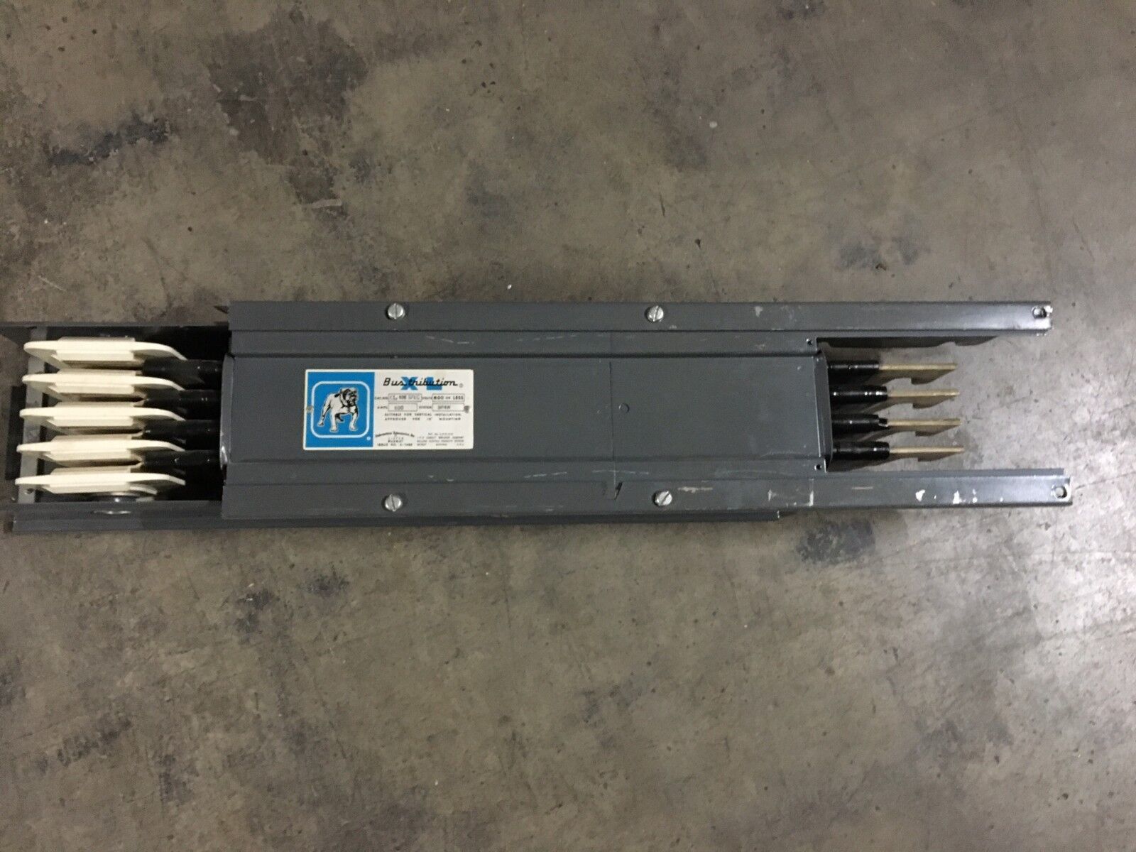ITE XL406-SPEC 600A 3ph 4W 600V 24&quot; Long Feeder Aluminum Busway Used - $100.00
