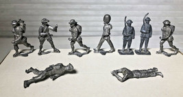 Vintage Toy Soldiers - $33.63 CAD