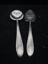 QUEEN BESS 1946 Pierced Cake Server Serving Spoon Silverplate Tudor Plate - $434.02 MXN