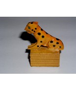 Penguin Brand Leopard Vintage Pencil Sharpener Wood Gloss Finish Green 2 - $373.69 MXN