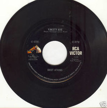 Chet Atkins 45 rpm &quot;Yakety Axe&quot; - £2.39 GBP