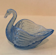 Elegant Vintage Blue Glass Swan - £13.12 GBP