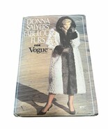 Donna Salyers Fabulous-Furs Vogue Patterns 977 Sewing Pattern Uncut - $977.30 MXN
