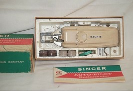 Vintage SINGER Auto-Pilot Buttonholer for Vertical Needle Zigzag Machine... - $364.44 MXN