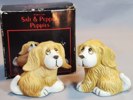 Spaniel Salt &amp; Pepper Shakers Set Sitting Dog Puppy Pup Porcelain Boxed 1990s - $13.81