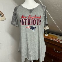 NFL Teens Apparel New England Patriots T-Shirt size XL with camp sleeves - $10.40