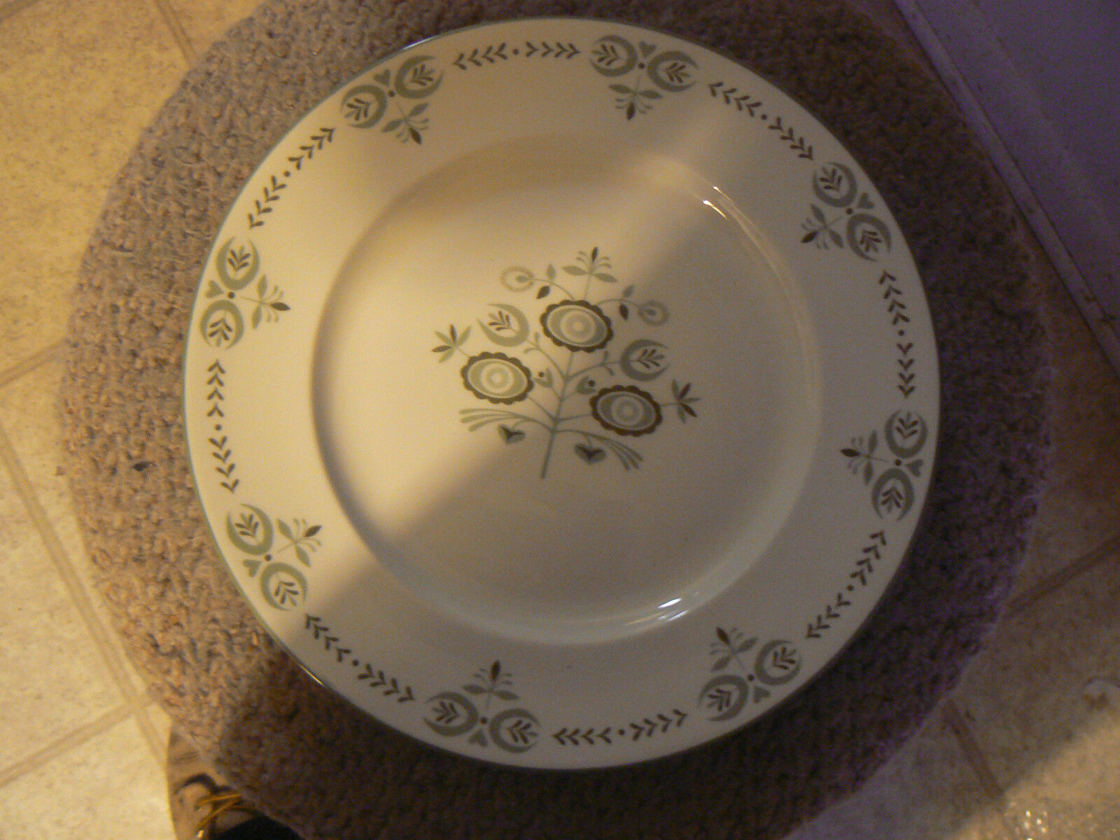 Franciscan Heritage dinner plate 13 available - $6.04