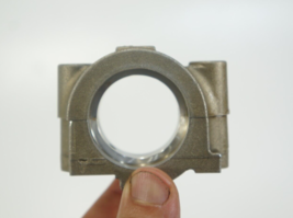 02-2010 bmw x5 545i 745li 4.8l n62 RIGHT camshaft cam rod bearing bracke... - $24.87