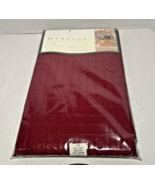 Hampton 60x102 Maroon Oblong Fabric Tablecloth Polyester Wrinkle Free - $266.95 MXN