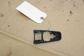 2017 JAGUAR XE REAR RIGHT DOOR HANDLE LOCK TRIM   R607 image 4