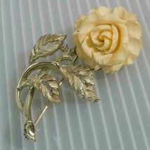 Lisner Carnation Flower Gold Tone Tone Pin Brooch Vintage - $24.74