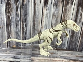 Jurassic World Dominion Atrociraptor from Realease &#39;N Rampage Pack - £7.32 GBP