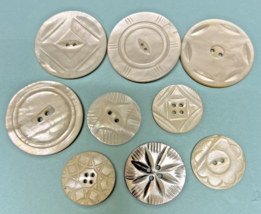 9 Antique Carved &amp; Plain Mother of Pearl Buttons Lrg at 1.5&quot; small at 1 ... - $423.47 MXN