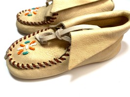 Vintage Child&#39;s Beaded Deerskin Moccasins Southwestern Unworn  - $716.29 MXN