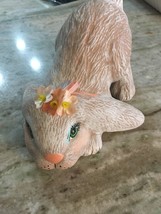pink bunny rabit statue - $271.98 MXN