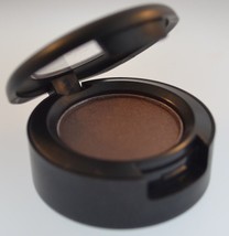 MAC Eyeshadow in Prepped For Glamour - u/b - Very Rare Discontinued Color! - £21.64 GBP