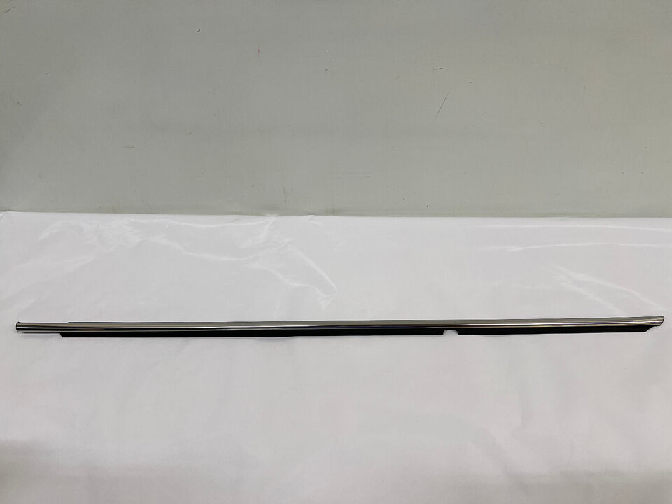 75730-06110  2012 2013 2014 toyota camry rear right door belt molding oem - $65.00