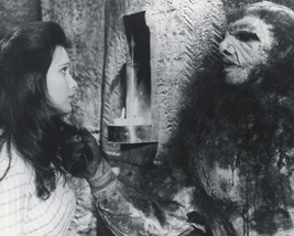 Madeline Smith David Prowse Frankensetin &amp; The Monster From Hell 8x10 Photo - £6.59 GBP