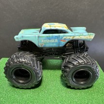 2018 Hot Wheels Monster Trucks 1:64 Avenger Junkyard Blue Truck Vehicle - $6.34