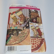 CHRISTMAS ITEMS Vintage SIMPLICITY HOME 1577 Sewing Pattern UNCUT - $10.88