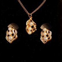 New Rhinestone Accent Faux Pearl Pendant Necklace Clip On Earrings Gold Clad Set - £10.21 GBP