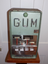 Vintage Superior Manufacturing Co. 5 Cent Gum Vending Machine - $12,302.87 MXN