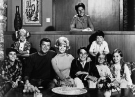 The Brady Bunch TV series first season Brady family cast at home 5x7 inc... - $5.75