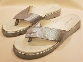 Donald Pliner Thong Sandals Size-10M Silver Leather - £23.47 GBP