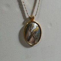 Vintage Reed &amp; Barton Damascene Necklace Pendant Bird w/Flower Gold Chain Japan - £33.16 GBP