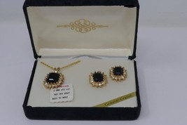 Genuine Crystal Gold Tone Pierced Earring &amp; Necklace Set - £27.96 GBP