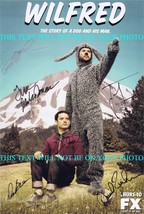 WILFRED CAST SIGNED AUTOGRAPHED RP PHOTO GREAT COMEDY SHOW - £13.61 GBP