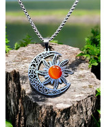 Sun and Moon Pendant with Orange Gemstone - €19,73 EUR