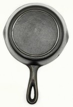 Unmarked #3 Cast Iron Skillet May Be A Unmarked BSR Cookware  (r75) - £14.75 GBP