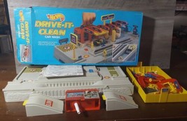 Hot Wheels Drive it Clean Car Wash 1988 Vintage NO CAR Original Box . - $158.40 CAD