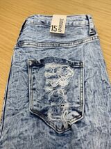 NEW Aphrodite Apparel Acid Wash Skinny Distressed Jeans Junior Size 15 KG - $24.75