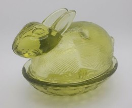 Green Glass Bunny Rabbit on Nest Candy Jelly Bean Dish Vintage Easter - $19.60