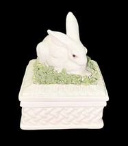 Vintage Carbone Italy Ceramic Bunny Rabbit Lidded Box Basket Weave 5.75" Tall image 4