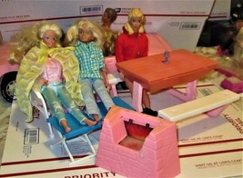 Doll Furniture  - Barbie Dolls - Barbie with Two Friends and outdoor Pat... - £20.42 GBP
