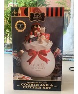 FAO Schwarz Decorative Holiday Cookie Jar And 5 Cookie Cutters Set Chris... - £158.23 GBP