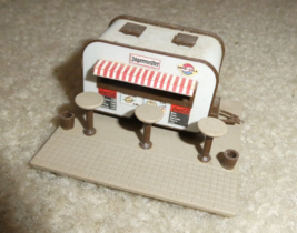 Vintage HO Scale Vollmer 28147 Small Food Truck - $18.81