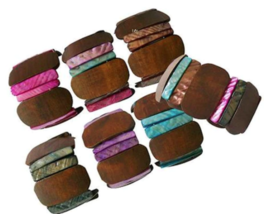 2 Pieces of 2 Inch Wood And Real Shell Stretch Bracelets abalone color women 748 - £11.94 GBP