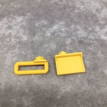 Playmobil Towel Rod &amp; Wall Shelf Replacement Parts for 5998 Vacation Inn - £3.82 GBP