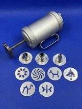 Vintage Mirro Aluminum Cookie Cooky Pastry Press Spritz 6 Discs 3 Tips - $68.42 CAD