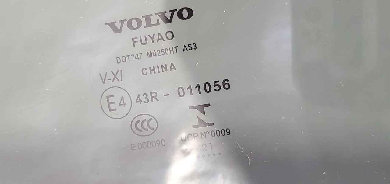 2019 2020 2021 2022 Volvo XC40 OEM Sunroof Glass Rear Section Item image 3