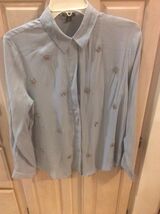 ANN TAYLOR WOMENS LIGHT GREY LONGSLEEVE TOP with STONE DESIGN - SIZE MEDIUM - $28.39