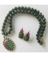 Vintage Ruby Zoisite Sterling Silver Pendant Necklace and Earrings - $647.08 MXN